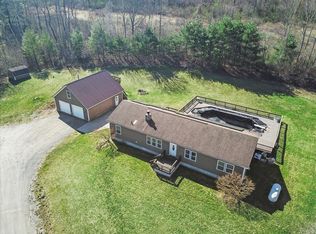 558 Murphy Rd, North Bennington, VT 05257