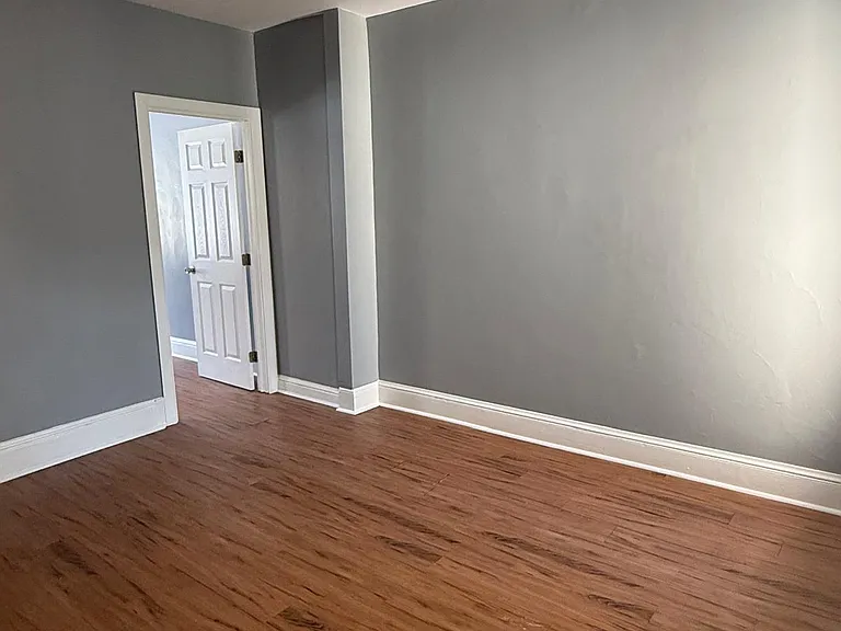 1242 Muhlenberg St — Photo 6