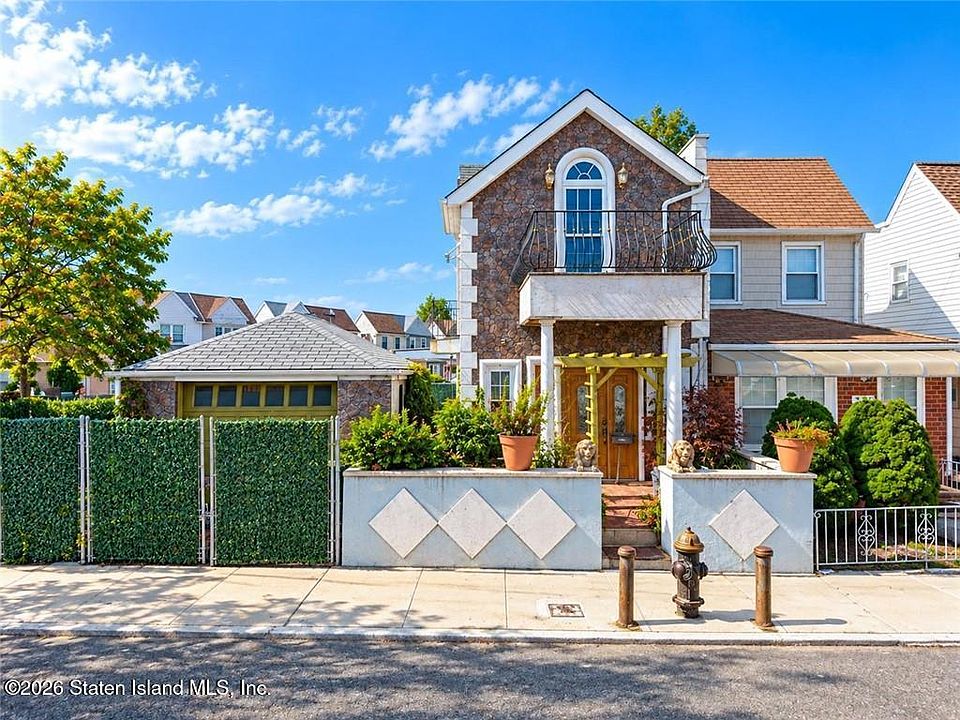 1st image of 327 Allen Ave
