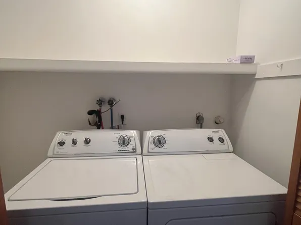 1437 John Street image 10 of 13