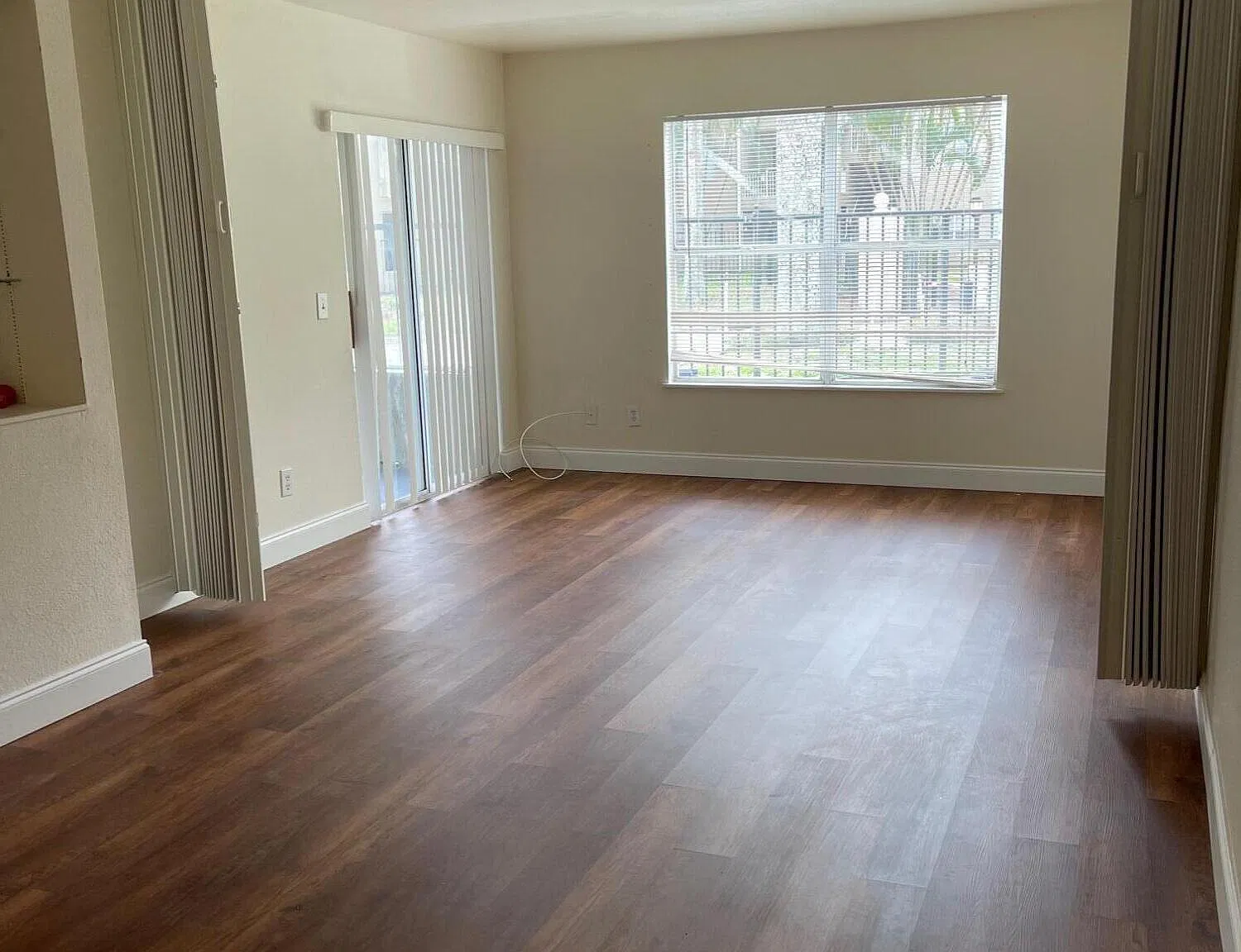 1 bed, 1.0 bath, 636 sqft, $1,900 — Photo 3