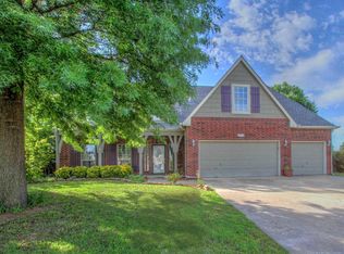 1013 S Cypress Ave W, Broken Arrow, OK 74012