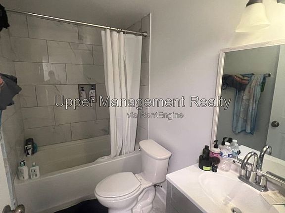 5th image of 7714 Oak St #7714