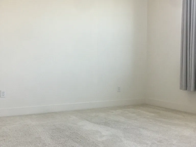 16757 Murphy Ave — Photo 10