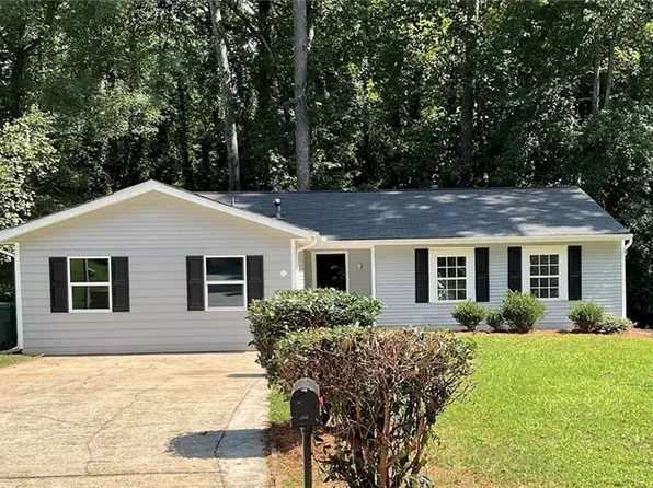 750 Stonedraw Ct, Stone Mountain, GA 30083