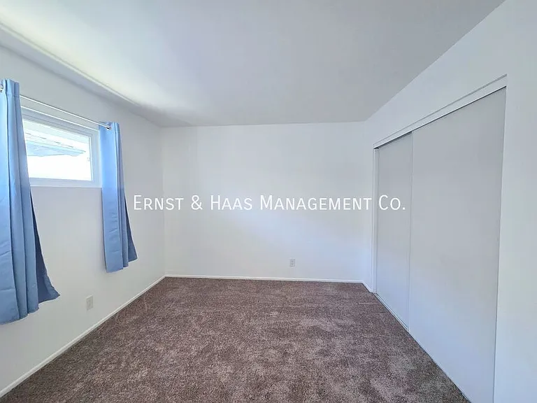 873 E Turmont St — Photo 30