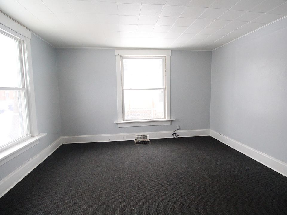 1st image of 1211 5th Ave SE APT 2