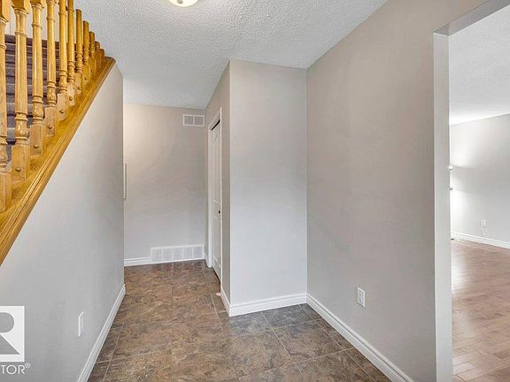 5th image of 394 Lessard Dr NW