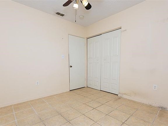 5th image of 729 Sunset Dr