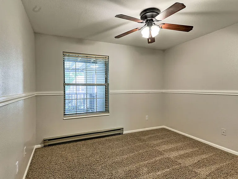 1601 W Swallow Rd #1G — Photo 16