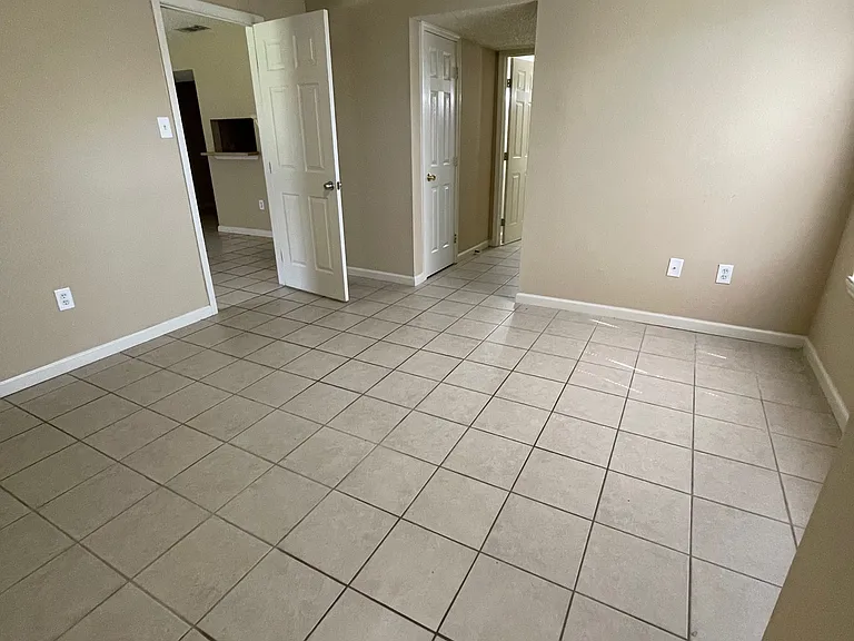 761 Hammond Manor Dr — Photo 6