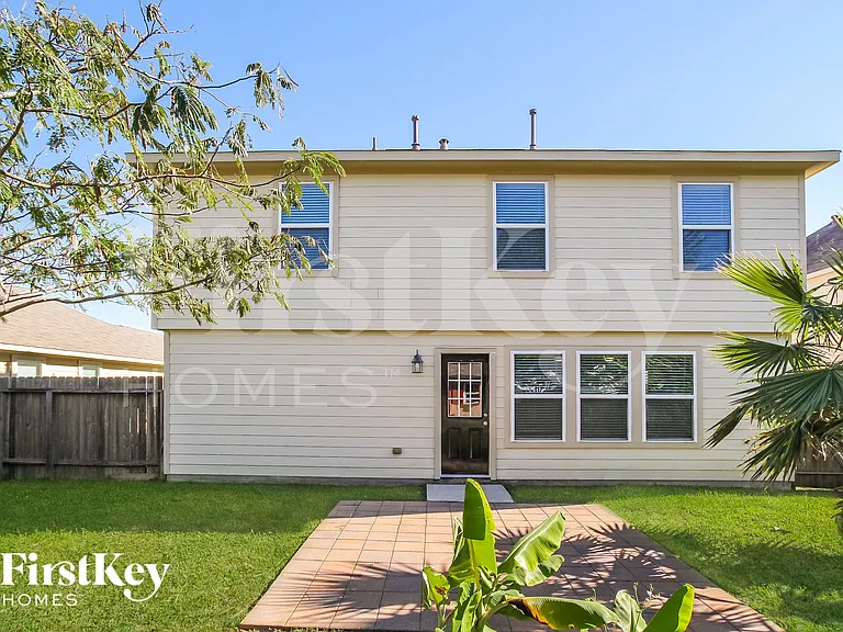 7819 Adonis Ave — Photo 15