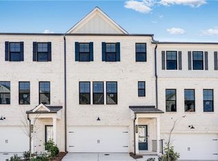 522 Provence Gate Ln, Lawrenceville, GA 30044