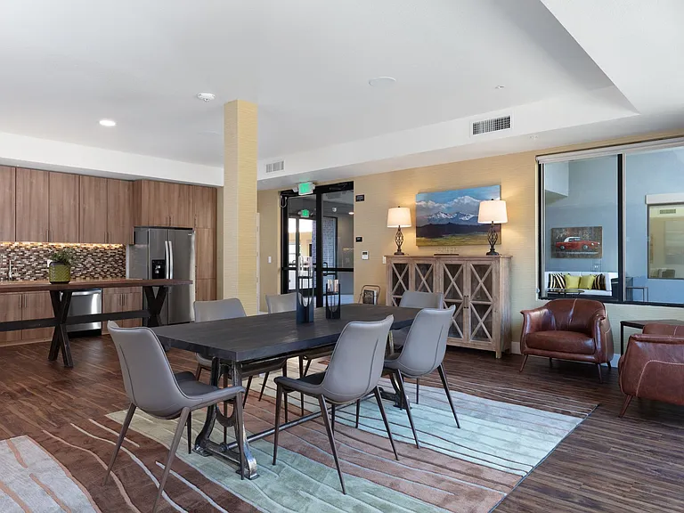 Sunsweet Apartments — Photo 20