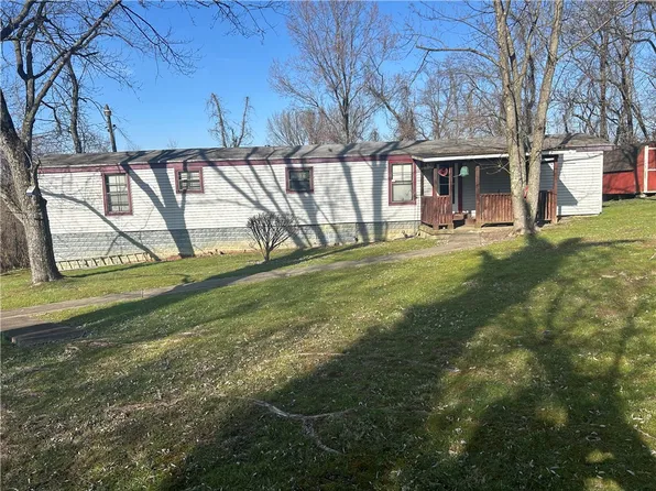 132 Reppert Blvd N, Uniontown, PA 15401