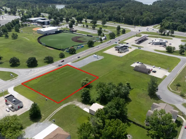 703 S Greenbriar Rd, Carterville, IL 62918