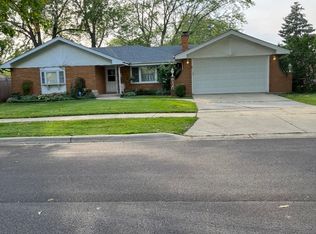 6120 Lane Pl, Downers Grove, IL 60516