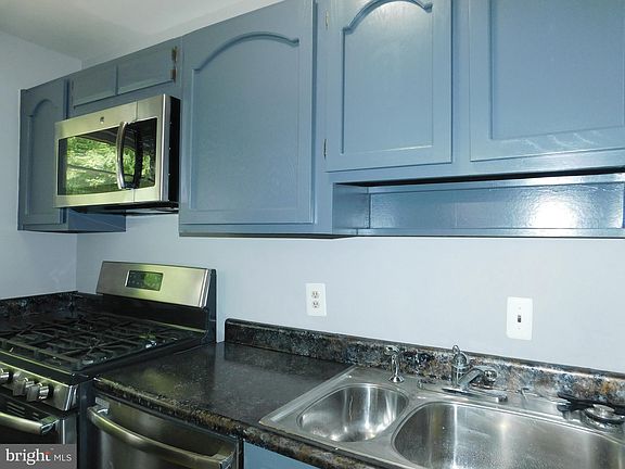 3rd image of 14772 Darbydale Ave
