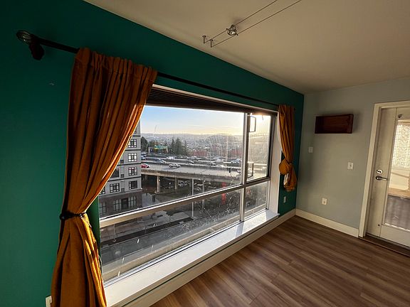 4th image of 321 10th Ave S APT 707