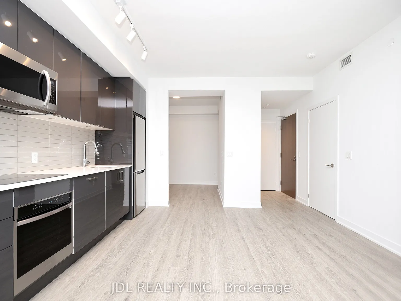 2 bed, $2,750 — Photo 3