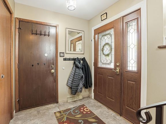 3rd image of 2232 Normandy Rd