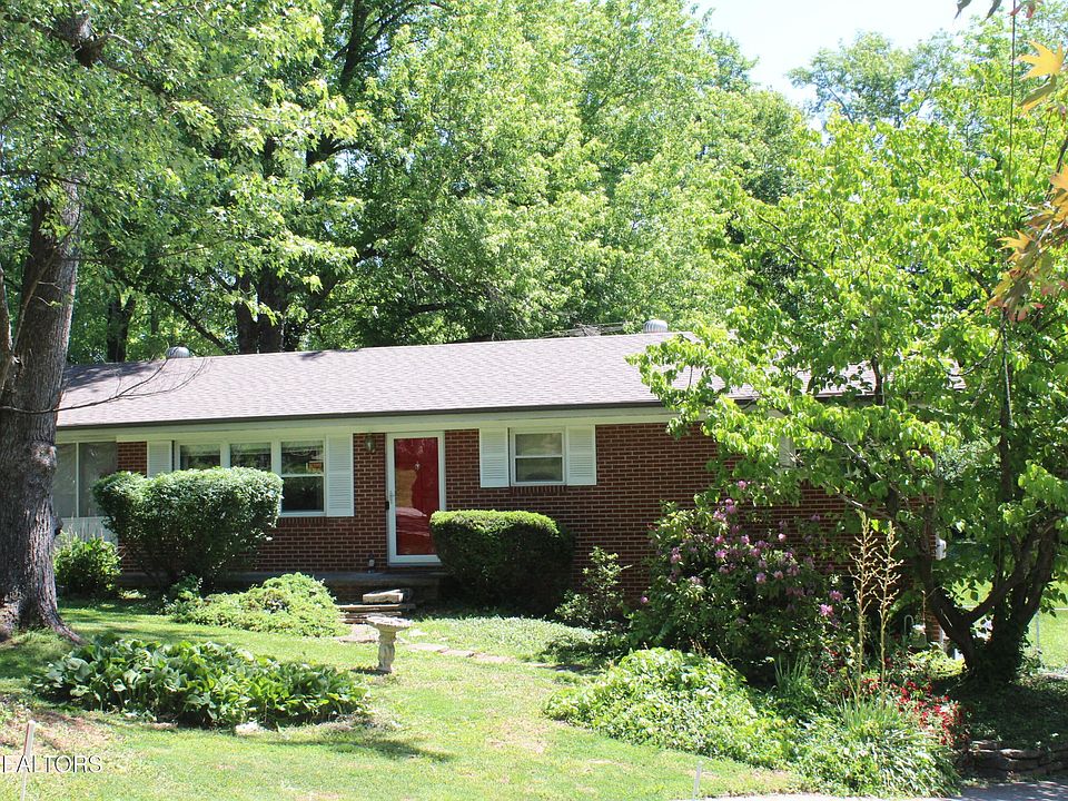 1st image of 2704 Roland Ln