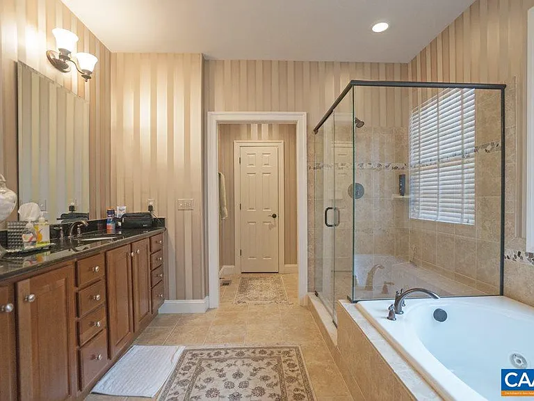 836 Colridge Dr — Photo 10