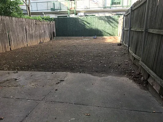 Rented by Luxury Property Group | media 32