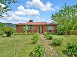 1015 7th St, Erwin, TN 37650