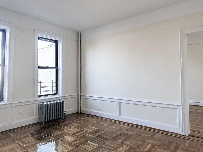 81st St — Photo 7