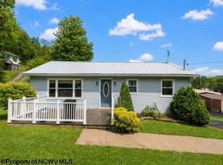 103 Baker St, Fairview, WV 26570