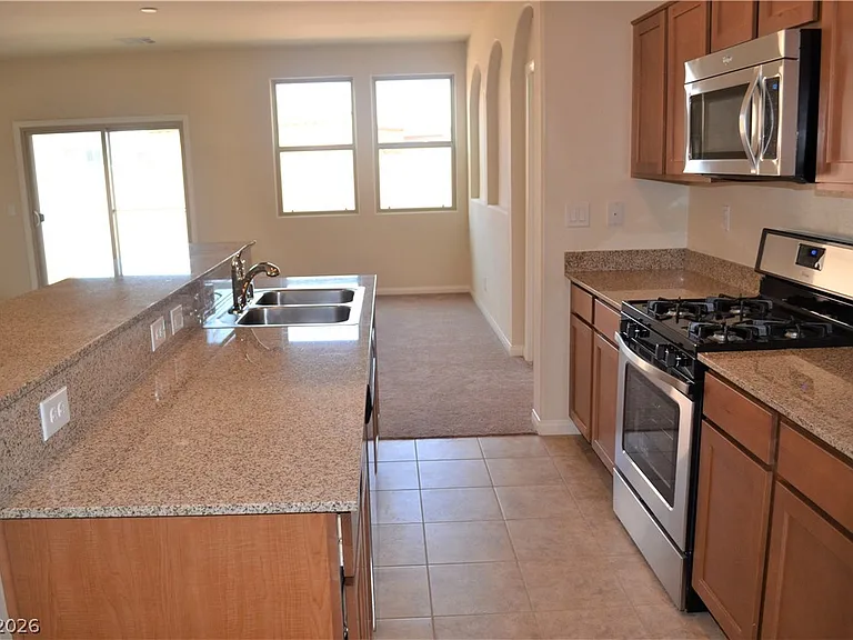 254 Botanic Gardens Dr — Photo 6
