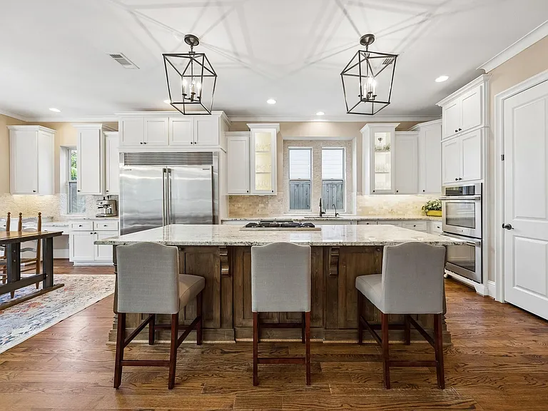 1360 Chippendale Rd — Photo 9