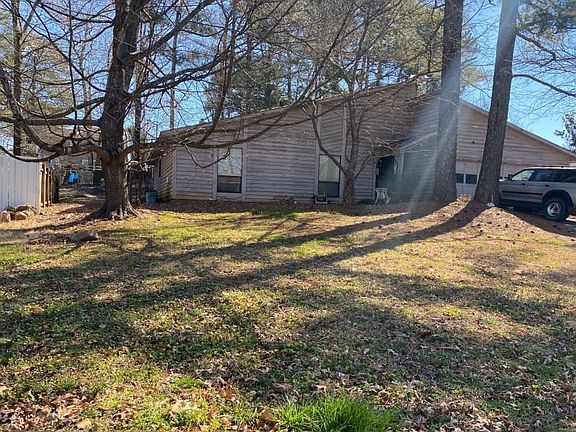 3rd image of 1043 Park Forest Dr
