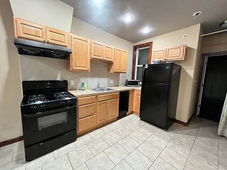 3223 Wallace St — Photo 13