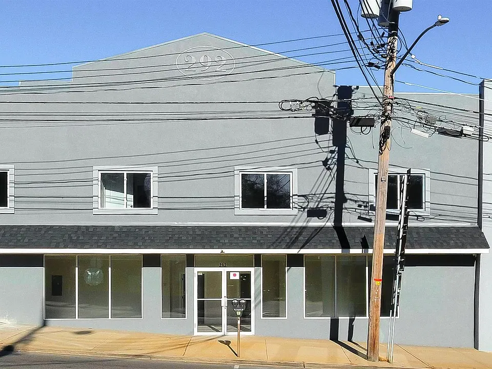 292 Main St #211
