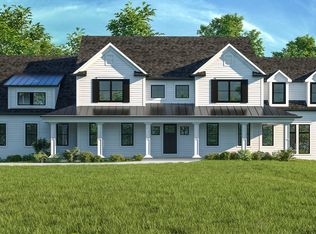 2 Graystone Ln, Natick, MA 01760