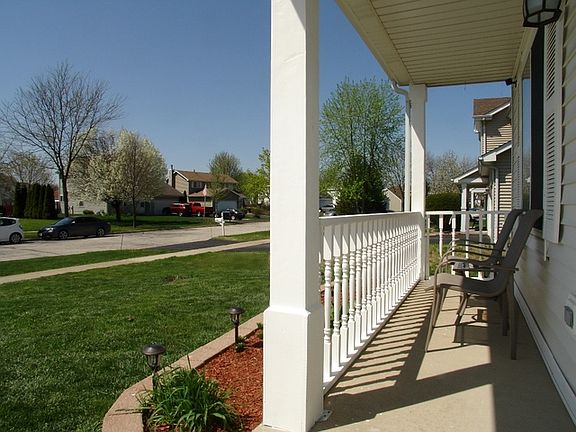 4th image of 1124 Golden Oaks Pkwy