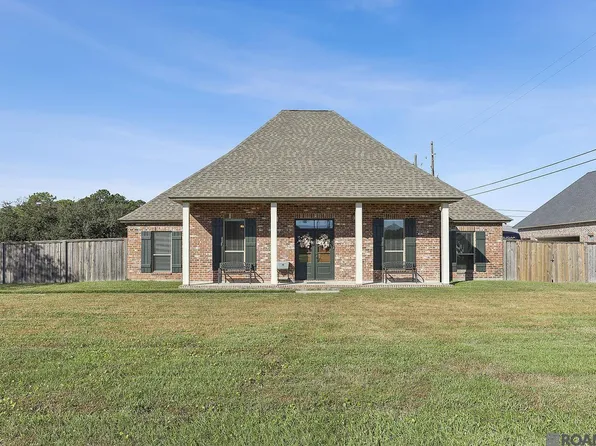 608 Floyd St, Brusly, LA 70719