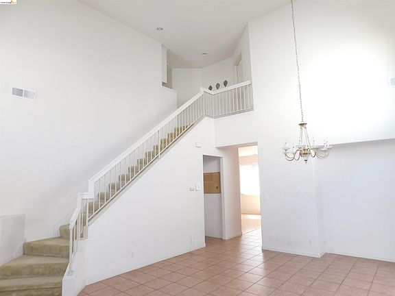 3rd image of 15678 Atlantus Ave