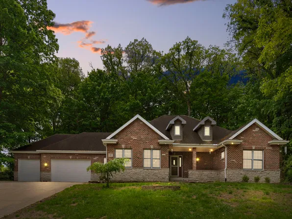 1912 Indian Trl, Kankakee, IL 60901