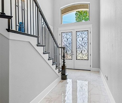 5th image of 2829 Lubbock Ln