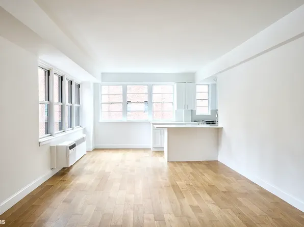 120 East 36th Street image 1 of 5