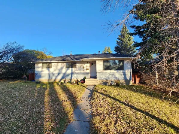 3828 W 19th St NW, Calgary, AB T2L 2B5