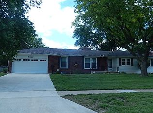 5850 SW 27th St, Topeka, KS 66614