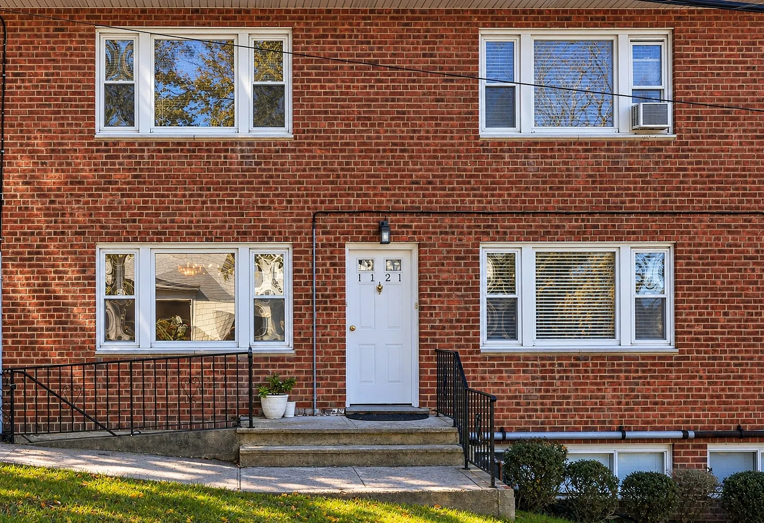 184 Purchase St — Photo 3