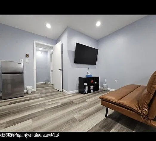 1 bed, 1.0 bath, 350 sqft, $850 — Photo 2