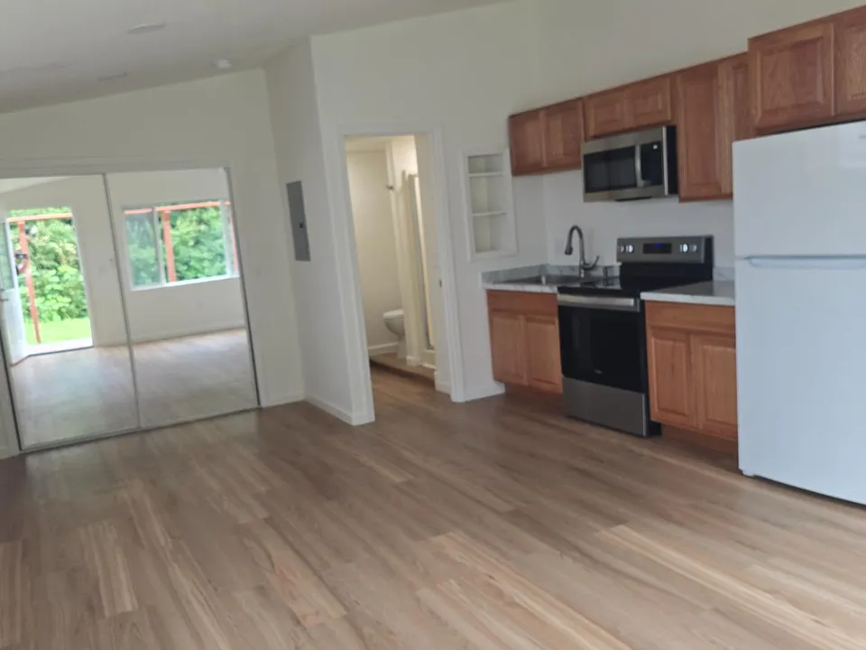 704 G St #680-2