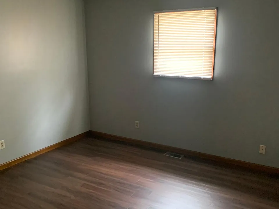 84 E Franklin Ave #84