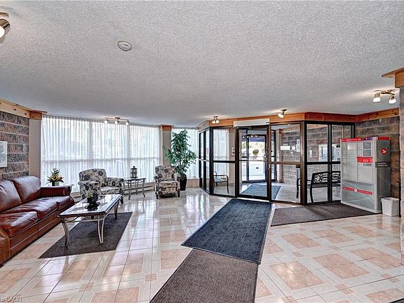 4th image of 24 Marilyn Dr N #401